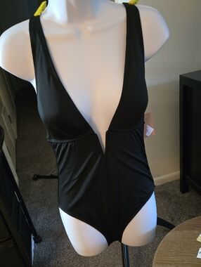 NWT Shade & Shore Black Plunge V Bandeau Swimsuit